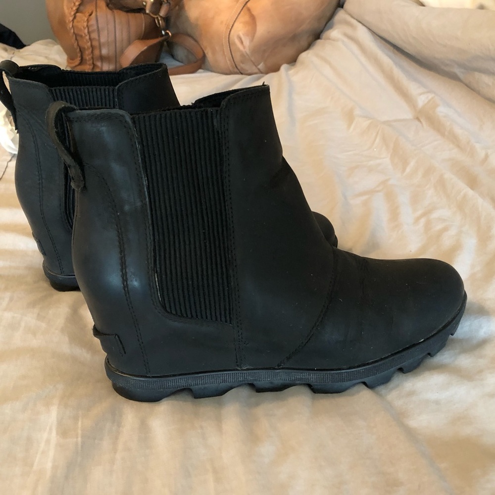 Chelsea wedge waterproof boot
